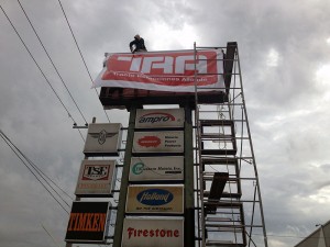 Instalacion y Mantenimiento de Anuncios en Monterrey - Tel. 82 25 72 60